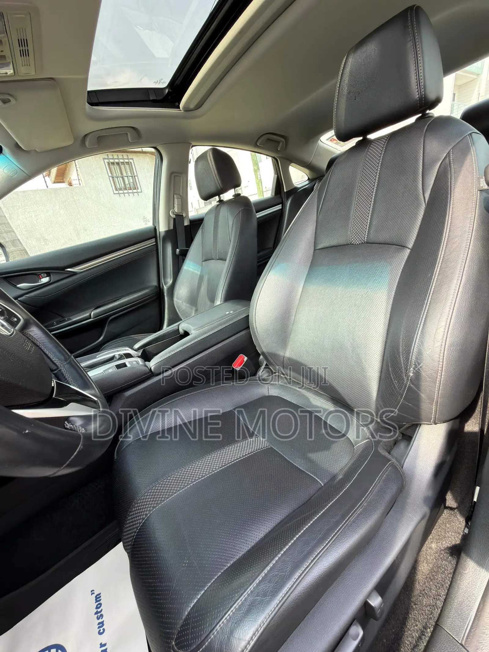 Honda Civic Touring Sedan 2020 Gray