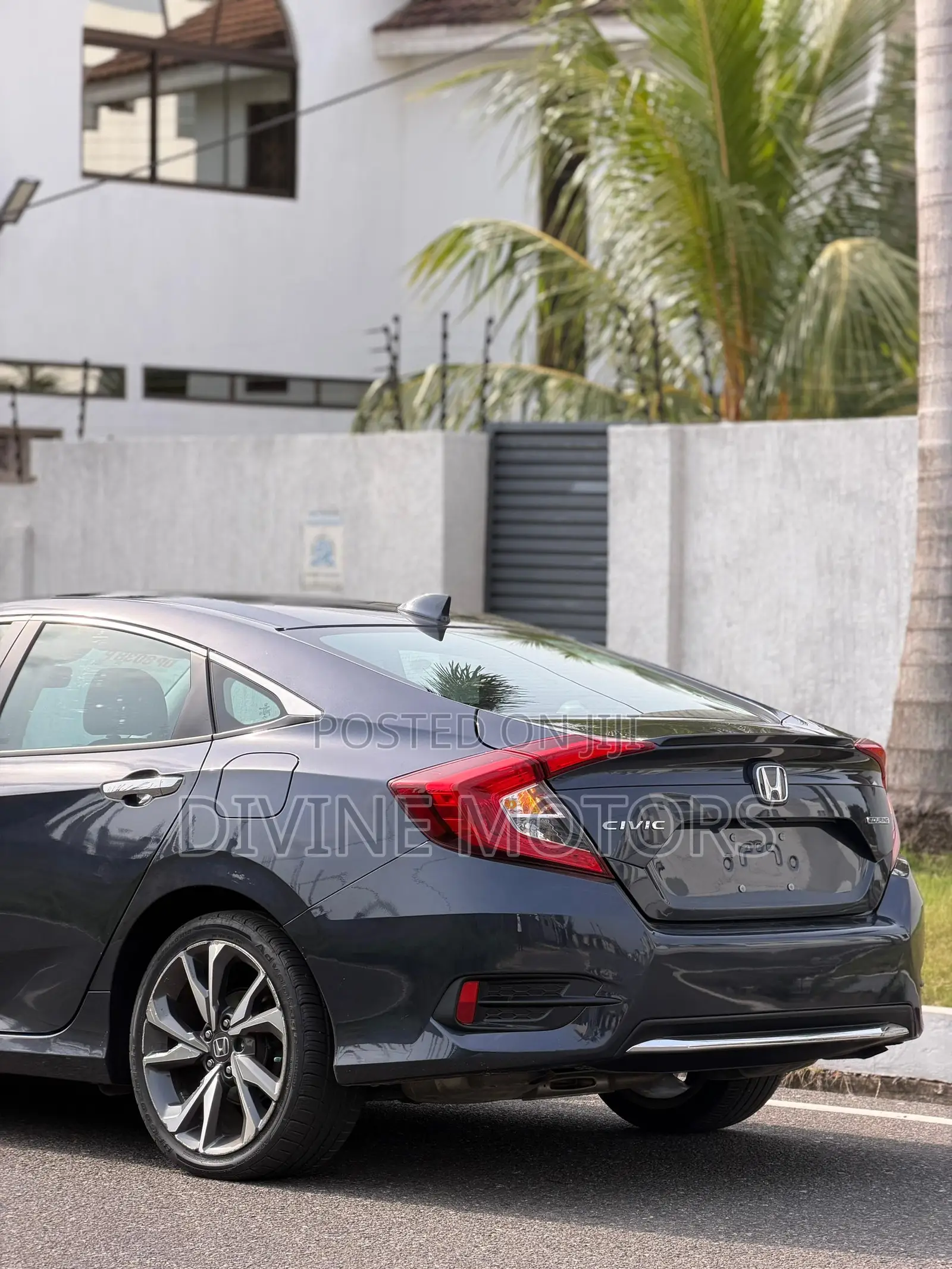 Honda Civic Touring Sedan 2020 Gray