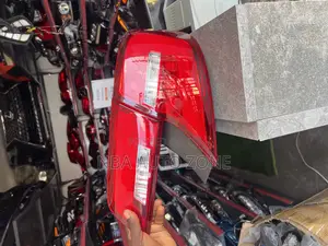 Camry Spider 2012-14 Spec Tail Light Set With Boot Light Complete