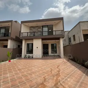 4bdrm House in Oyarifa, Ghana Flag for sale