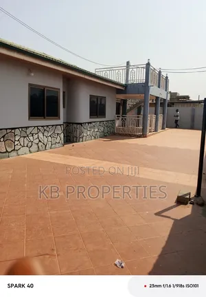 6bdrm House in Kb Properties, Spintex for rent