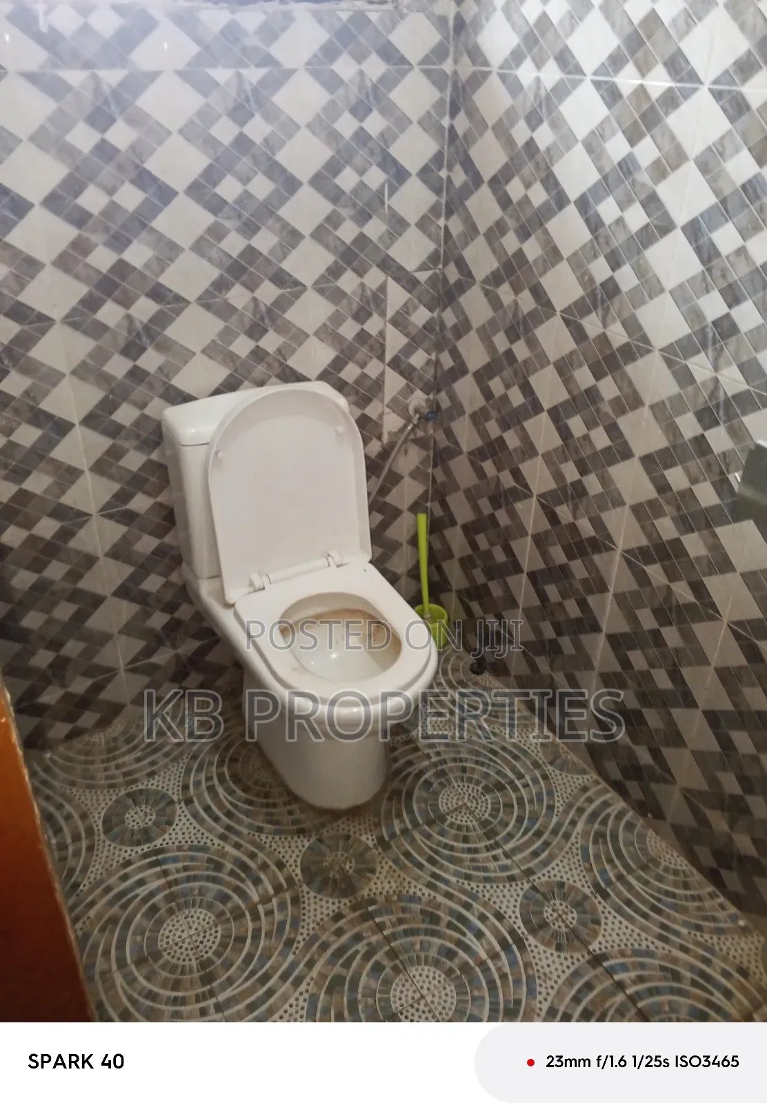 6bdrm House in Kb Properties, Spintex for rent
