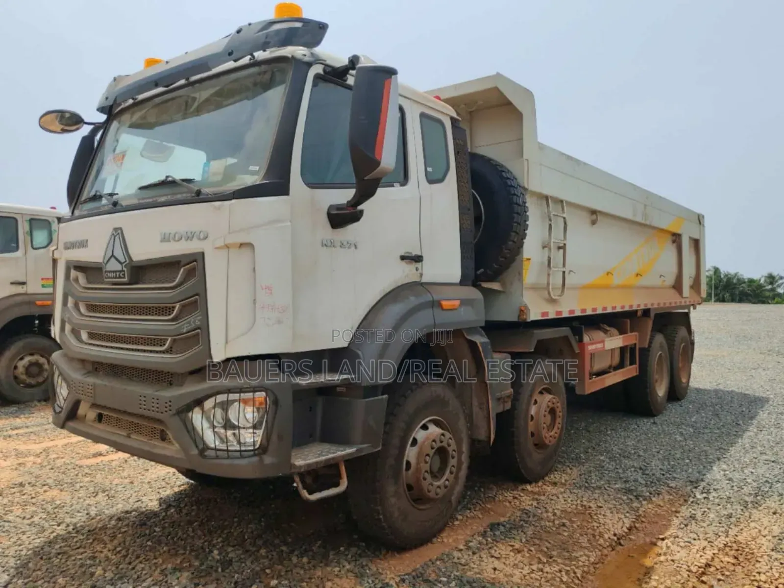 Sinotruk N7 8×4 Trucks