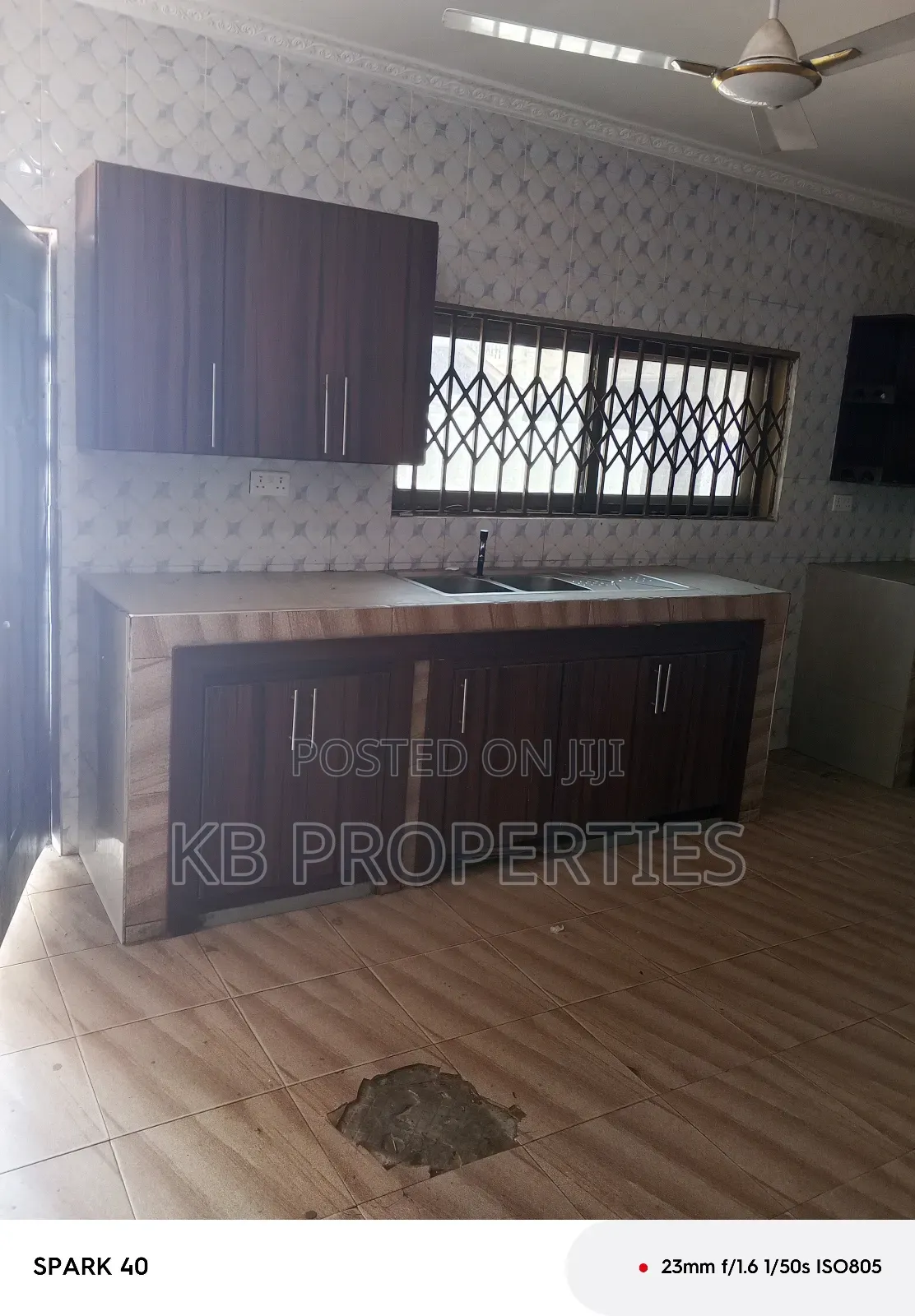 6bdrm House in Kb Properties, Spintex for rent