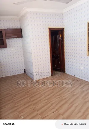 6bdrm House in Kb Properties, Spintex for rent