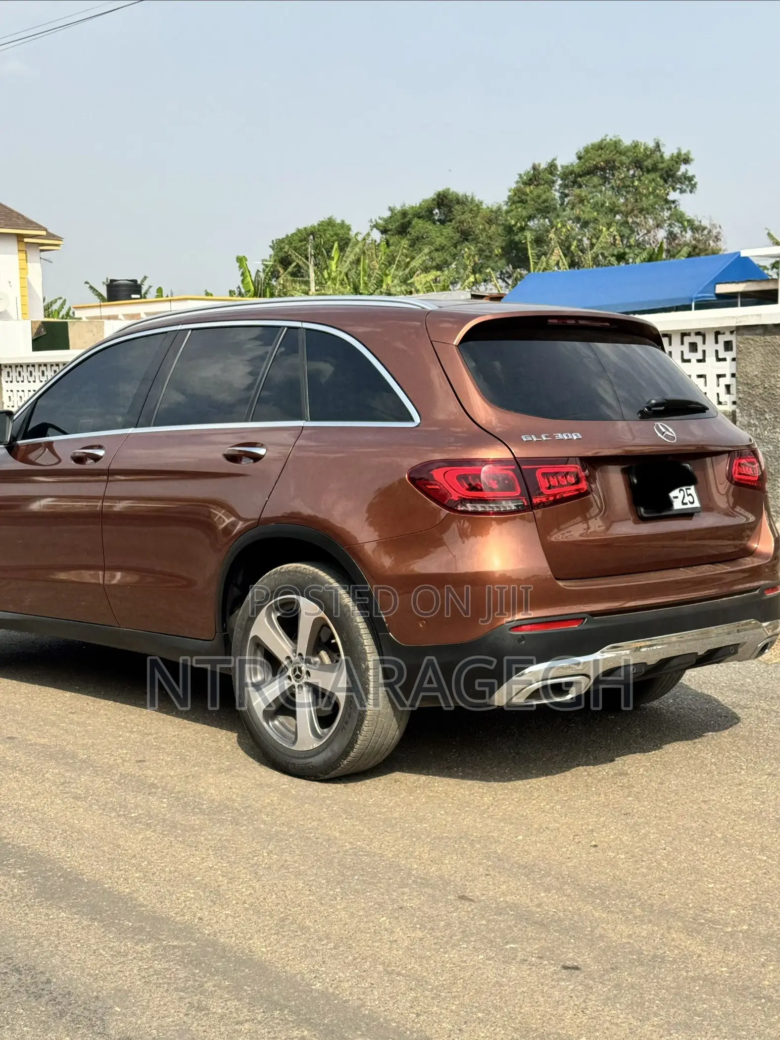 Mercedes-Benz GLC-Class 2022 Brown