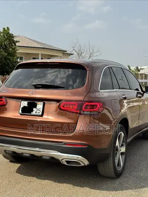 Mercedes-Benz GLC-Class 2022 Brown