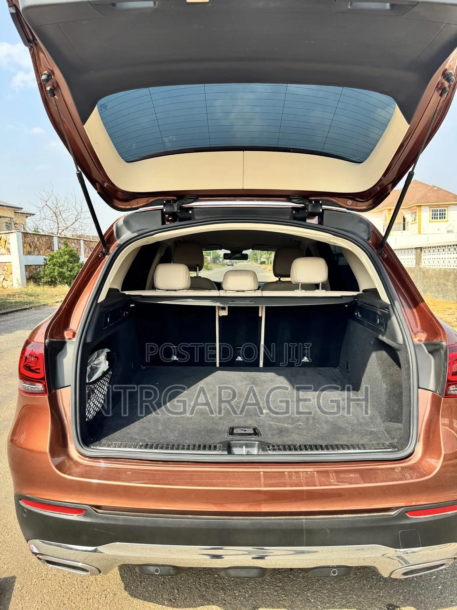 Mercedes-Benz GLC-Class 2022 Brown