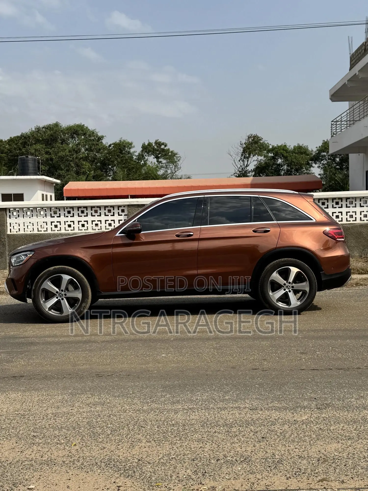 Mercedes-Benz GLC-Class 2022 Brown