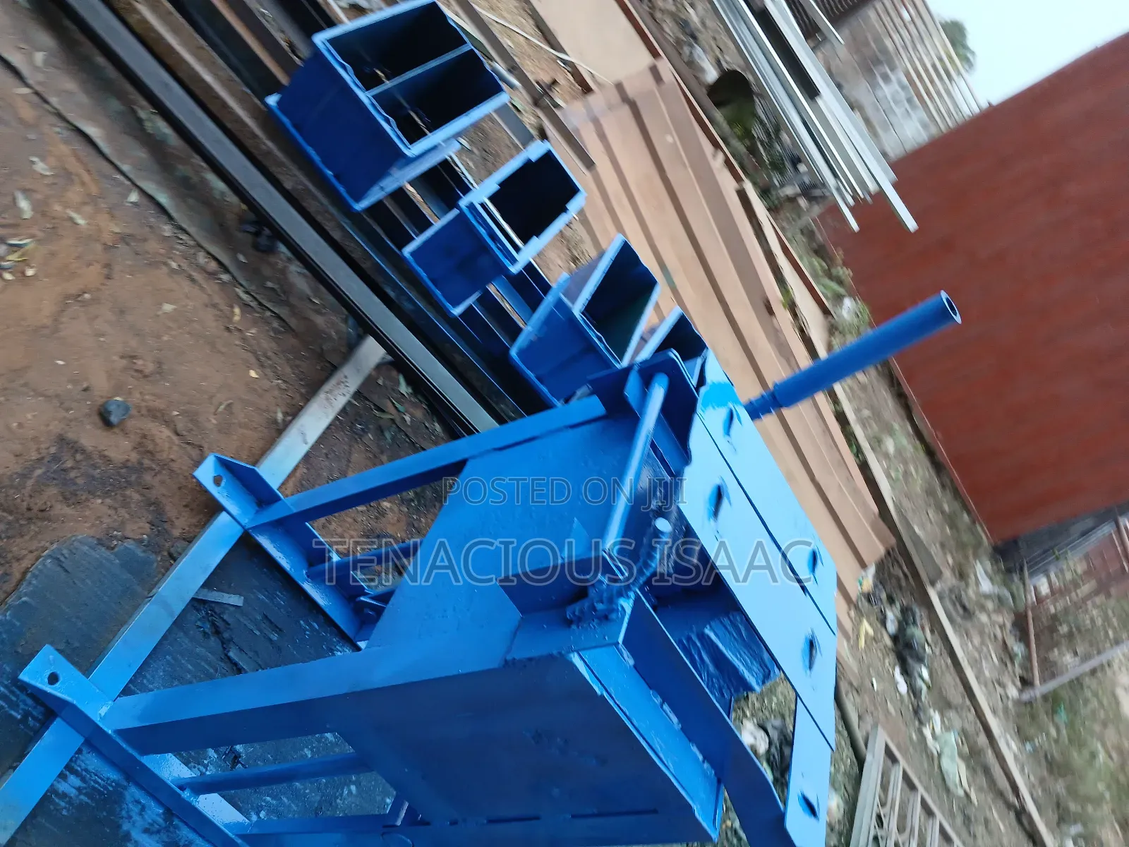 Electric Block Mould Machines Which Come With All Accessories Intact