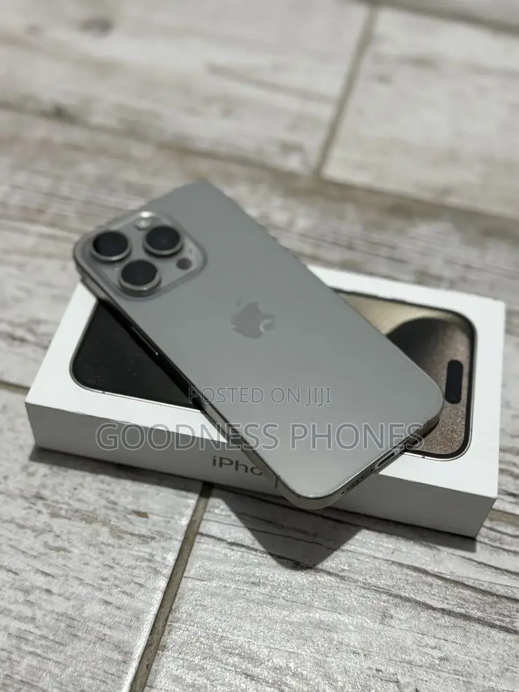 Apple iPhone 15 Pro Max 256 GB Silver