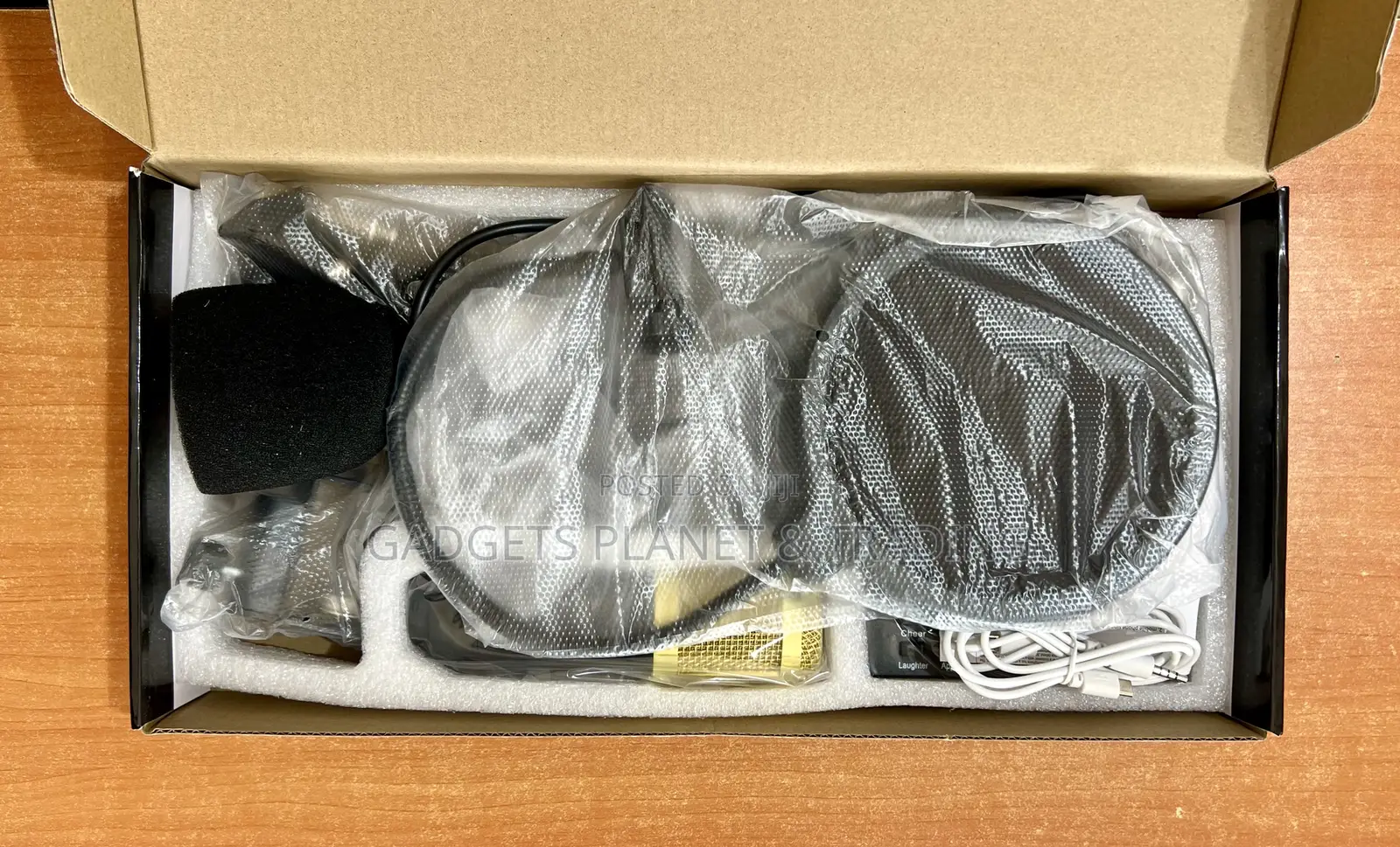 Legendary Professional Vocal Condenser Microphone - Bm800