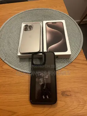 Apple iPhone 15 Pro Max 256 GB Silver