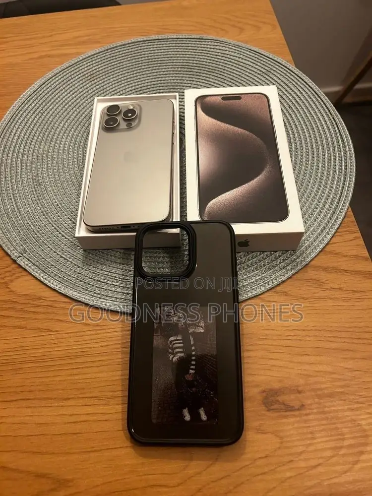 Apple iPhone 15 Pro Max 256 GB Silver