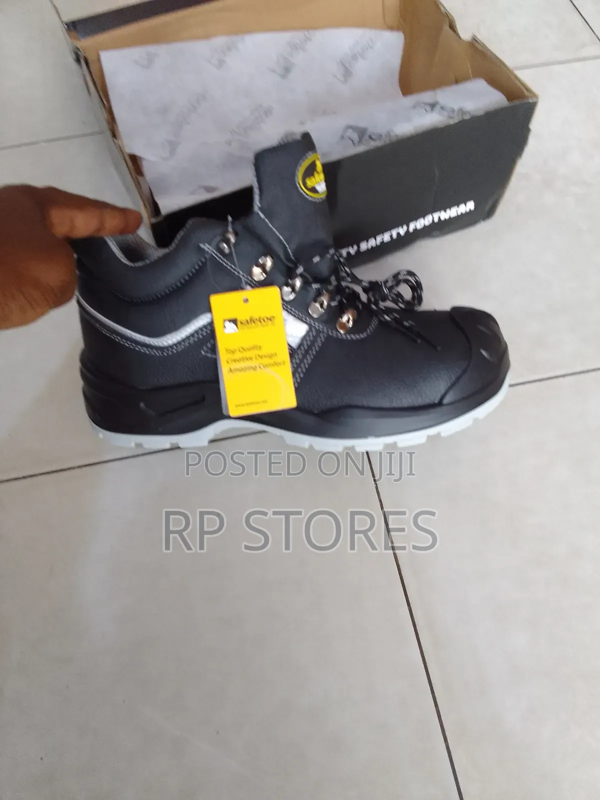 Saftey Boots 44/ Safeteo