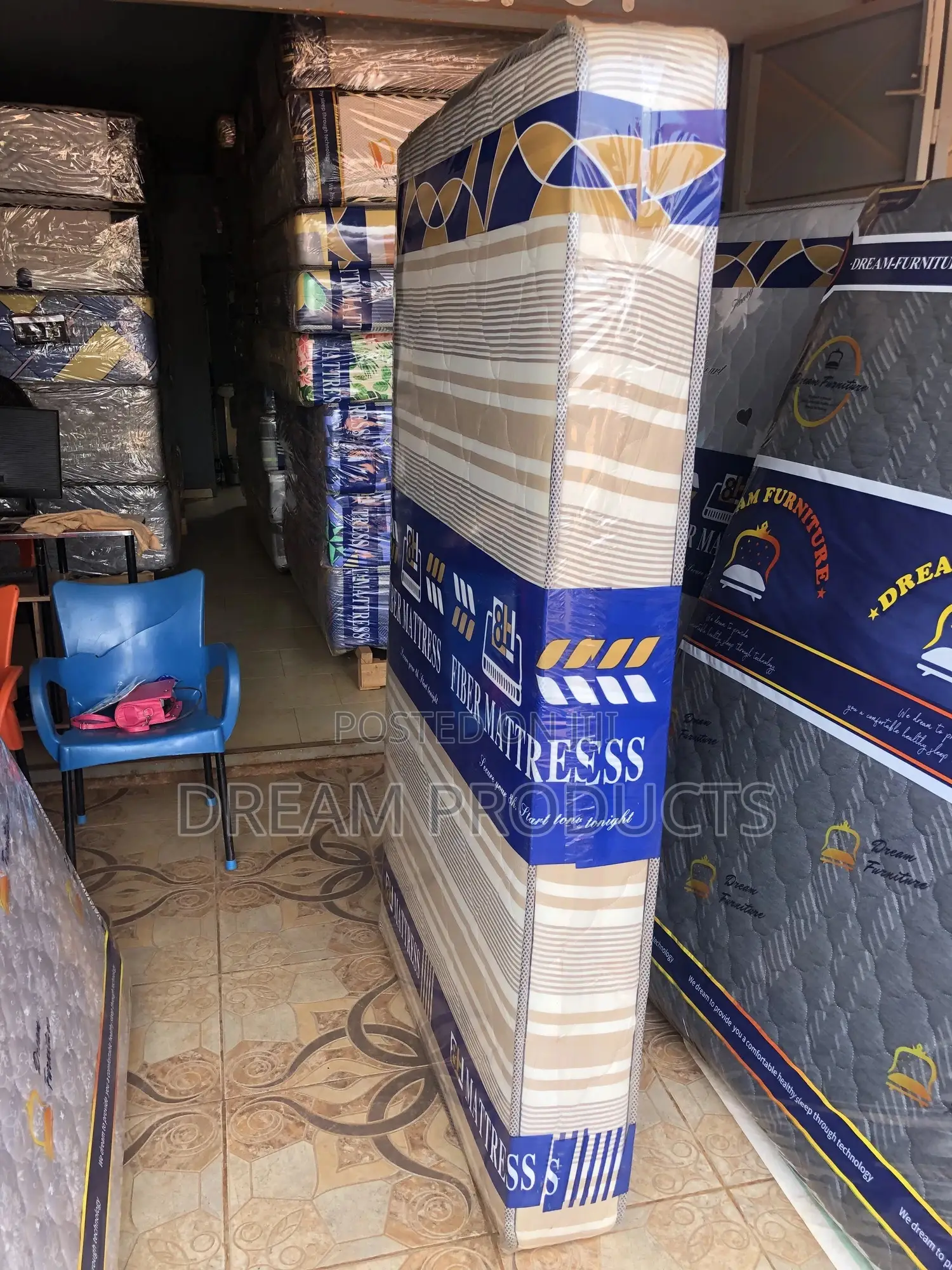 8 Inches One and Half Mattress High Density
