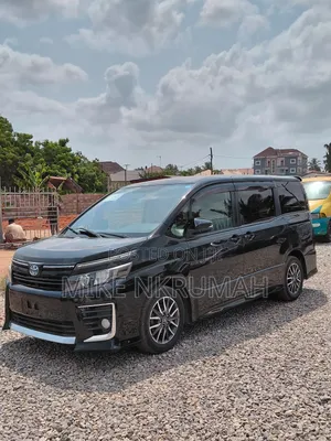Toyota Voxy SV Premium 2014 Black