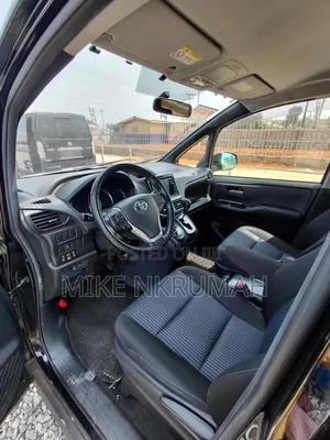 Toyota Voxy SV Premium 2014 Black