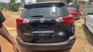 Toyota RAV4 LE AWD (2.5L 4cyl 6A) 2017 Black