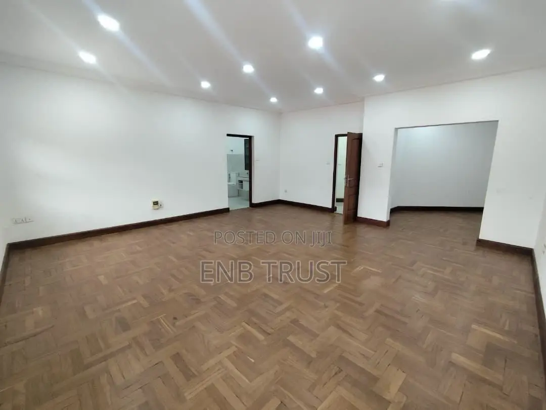 15bdrm Duplex in Roman Ridge, Prisons School Area for rent