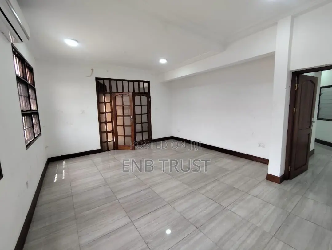 15bdrm Duplex in Roman Ridge, Prisons School Area for rent