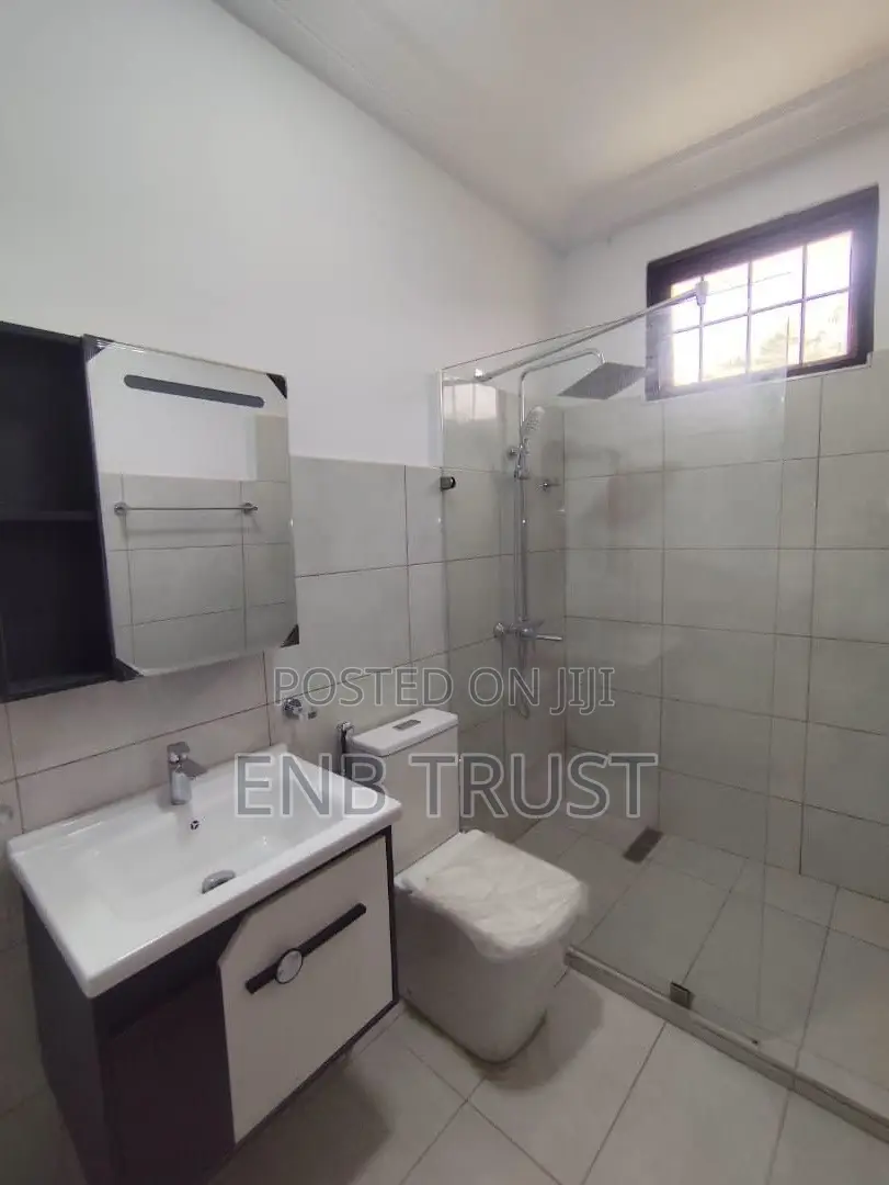 15bdrm Duplex in Roman Ridge, Prisons School Area for rent