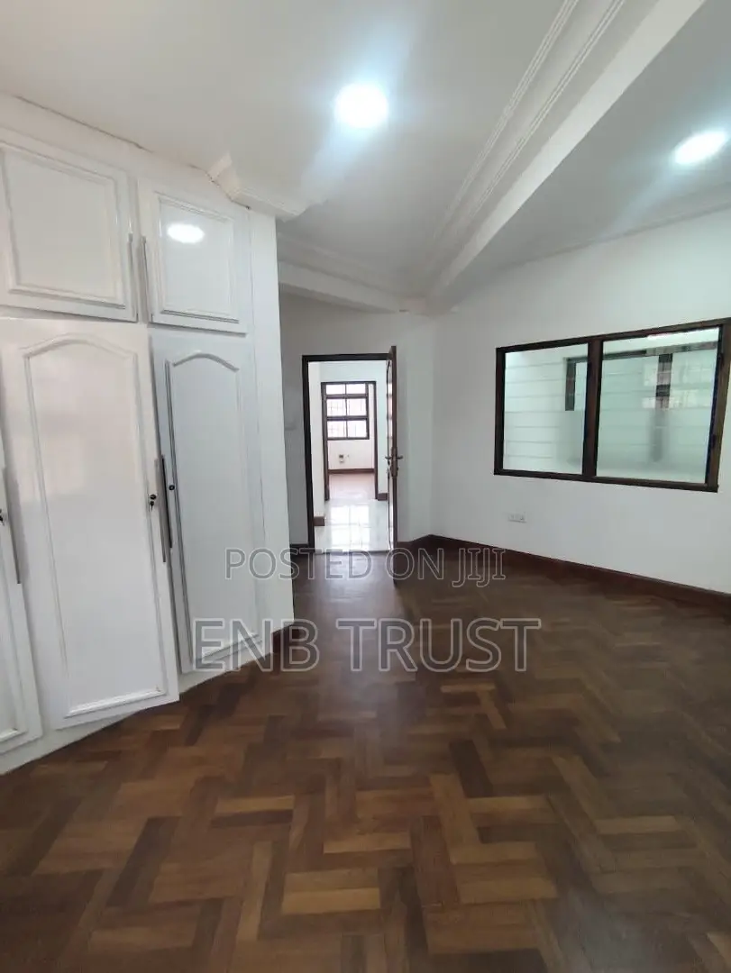 15bdrm Duplex in Roman Ridge, Prisons School Area for rent