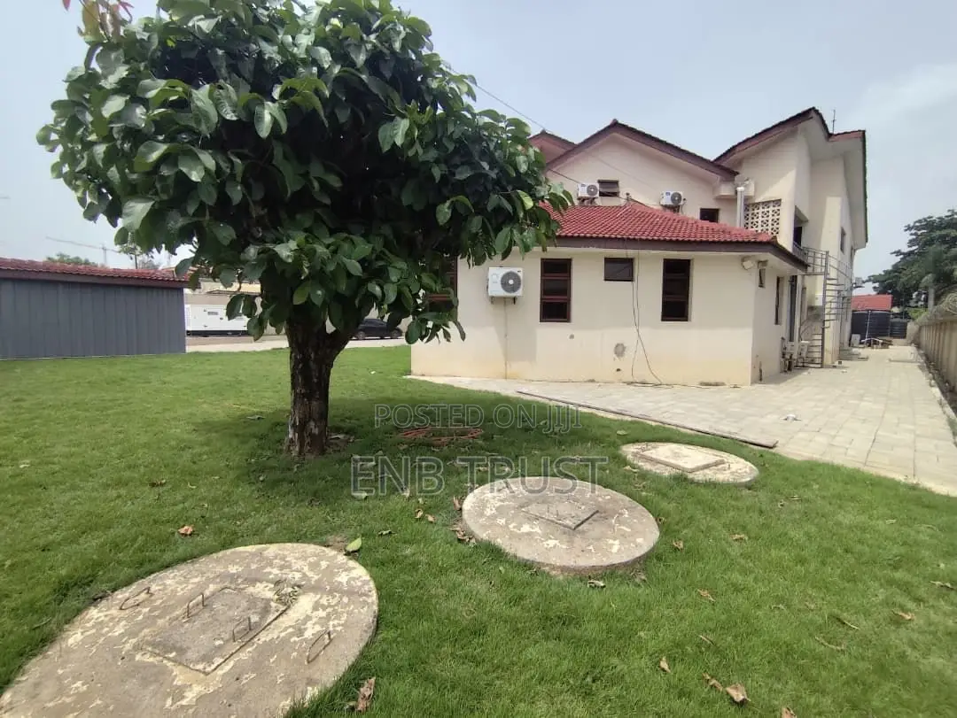15bdrm Duplex in Roman Ridge, Prisons School Area for rent
