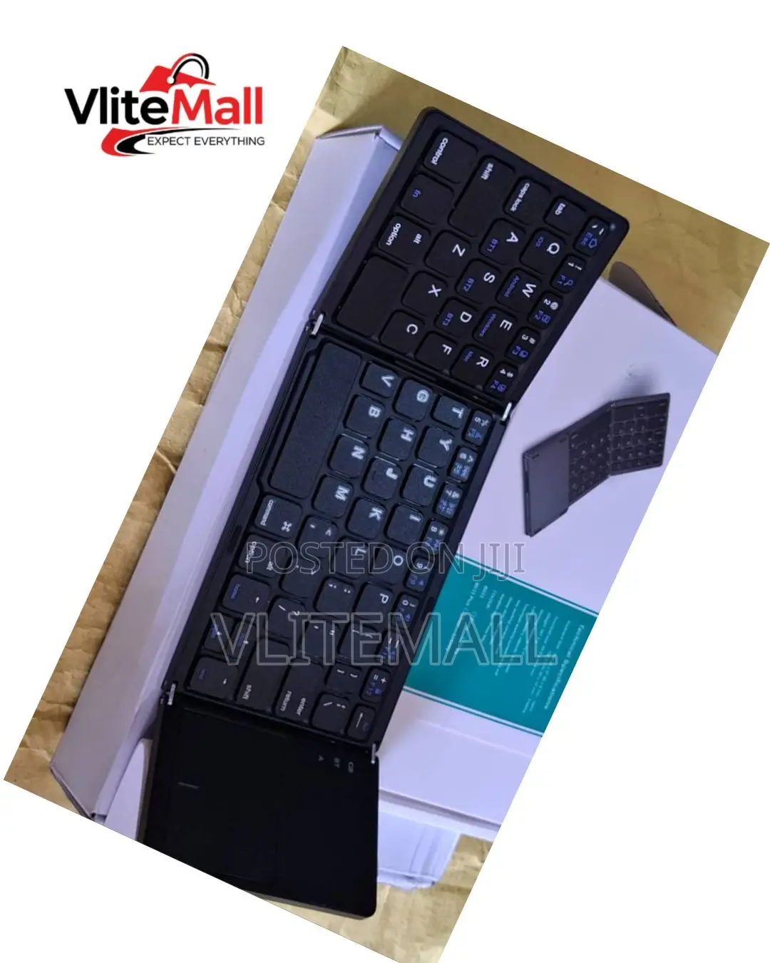 B033 Foldable Bluetooth Keyboard With Touchpad.