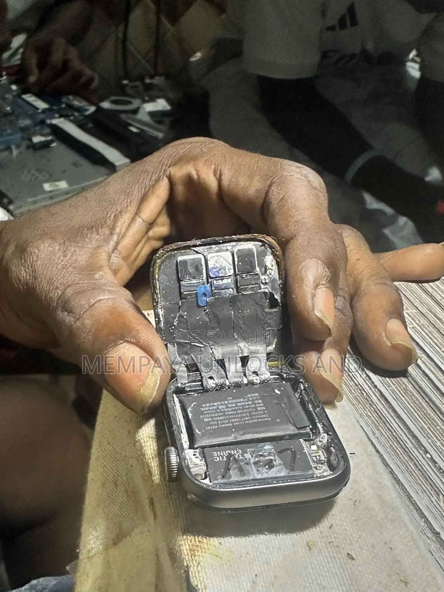 Phones Technician