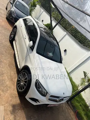 Mercedes-Benz GLC-Class 2019 Off white