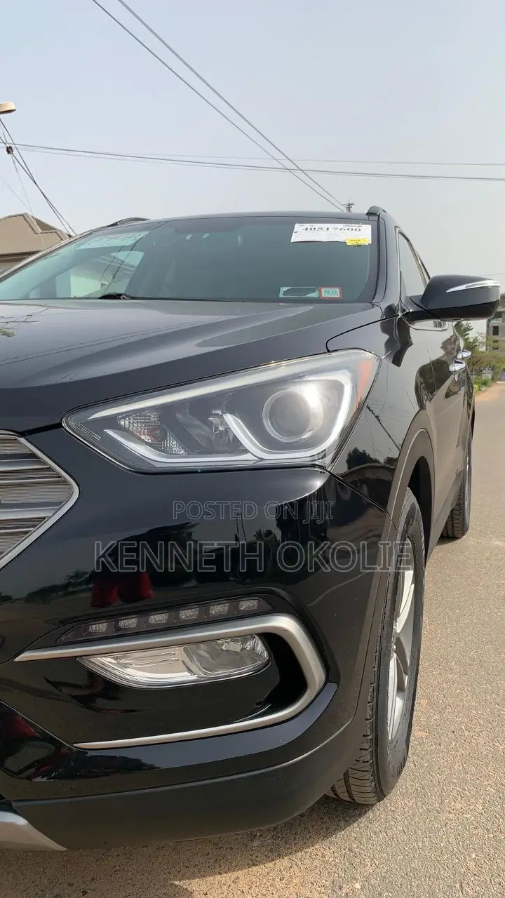 Hyundai Santa Fe SE AWD 2017 Black