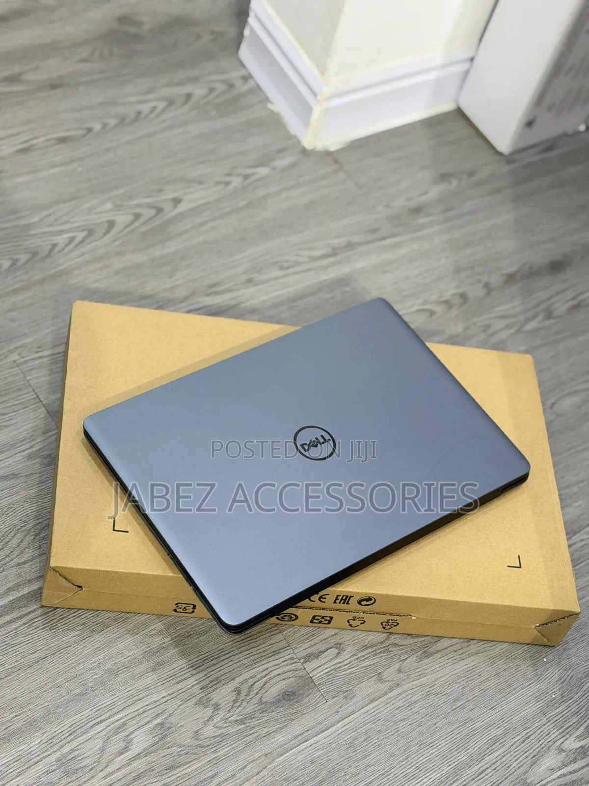 Laptop Dell Vostro 5481 16GB Intel Core i5 HDD+SSD 750GB