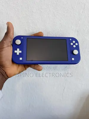 Nentendo Switch Lite With 20 Games