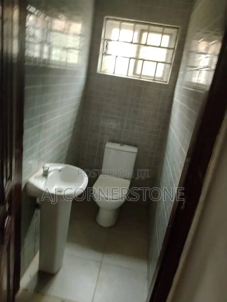 4bdrm House in Amasaman for rent