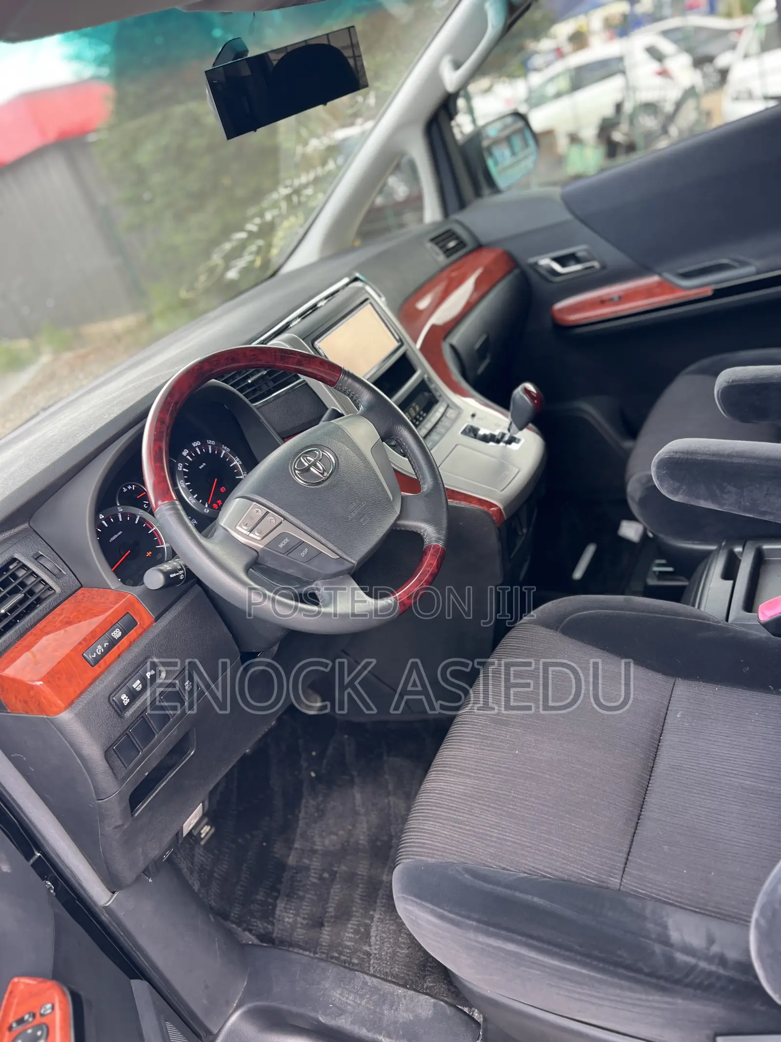 Toyota Vellfire 2011 Black