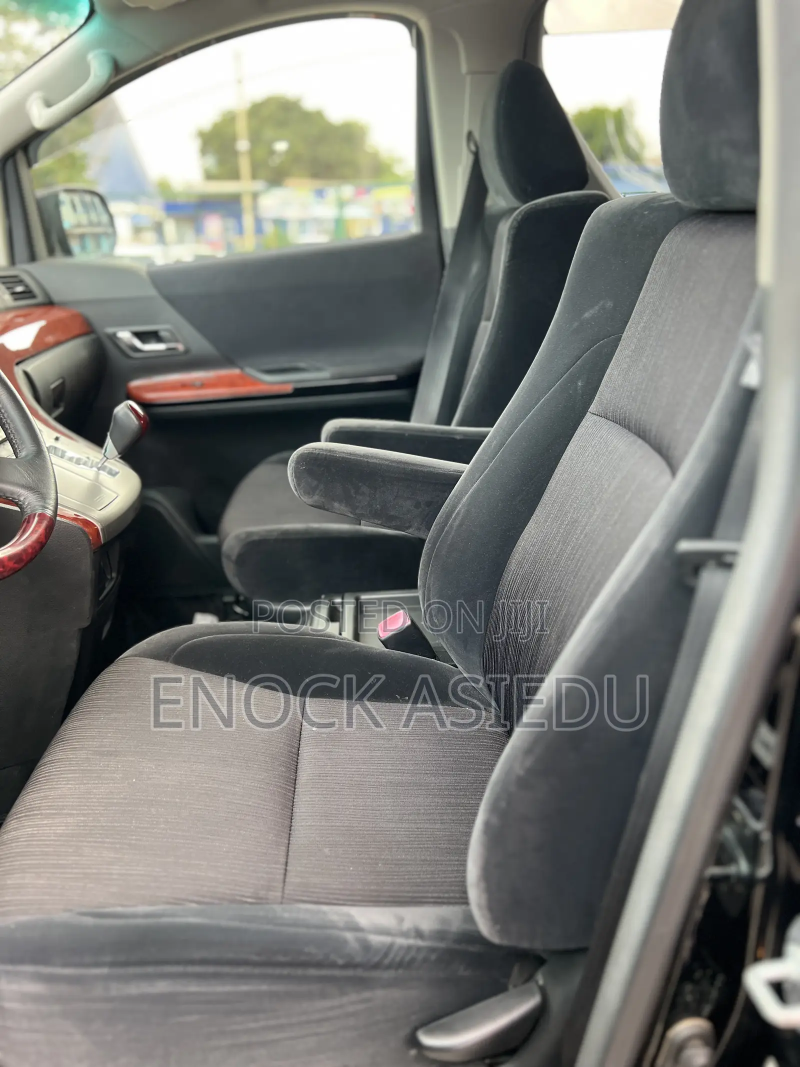 Toyota Vellfire 2011 Black