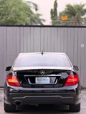 Mercedes-Benz C250 2014 Black