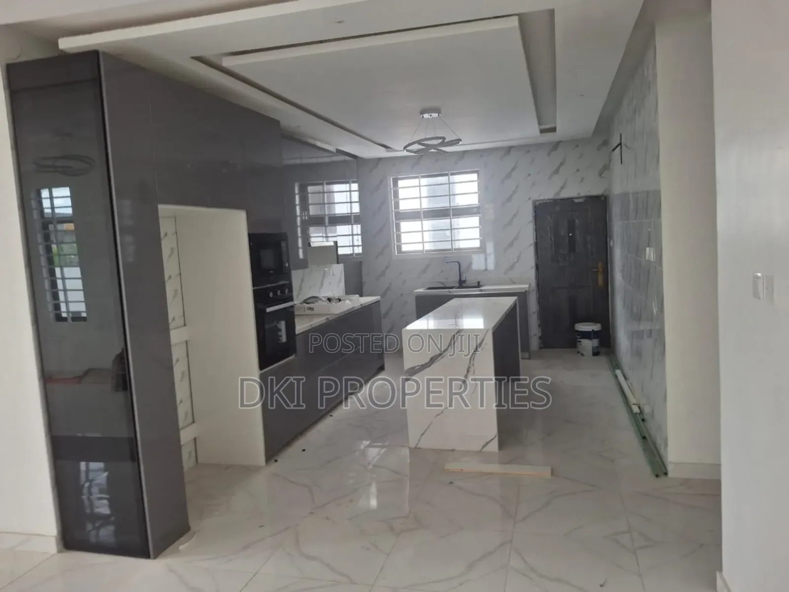 3bdrm House in Dki Properties, East Legon for sale