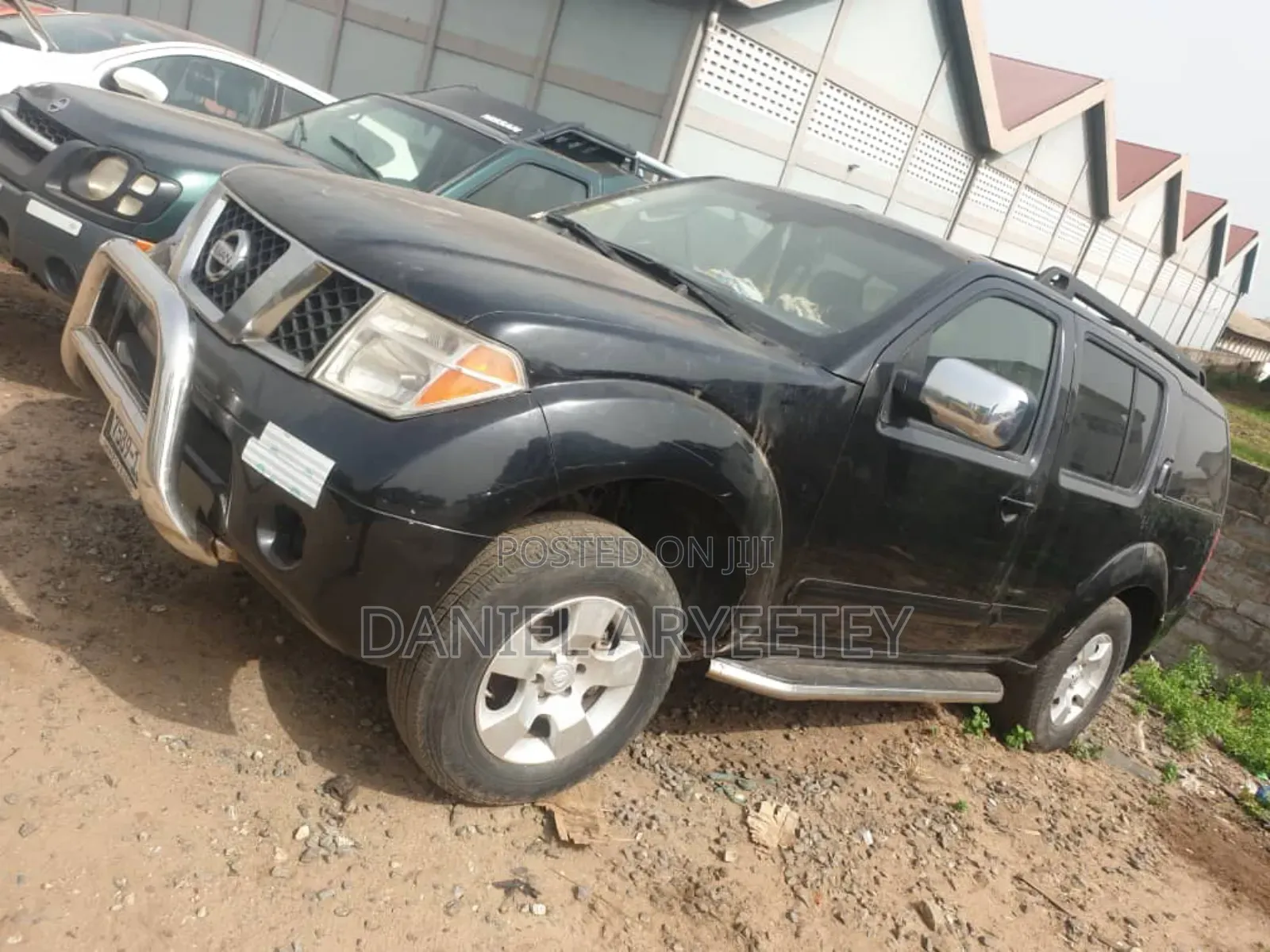 Nissan Pathfinder SE 2005 Black