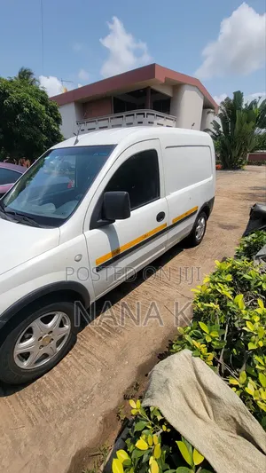 Van for Rental Goods Distribution