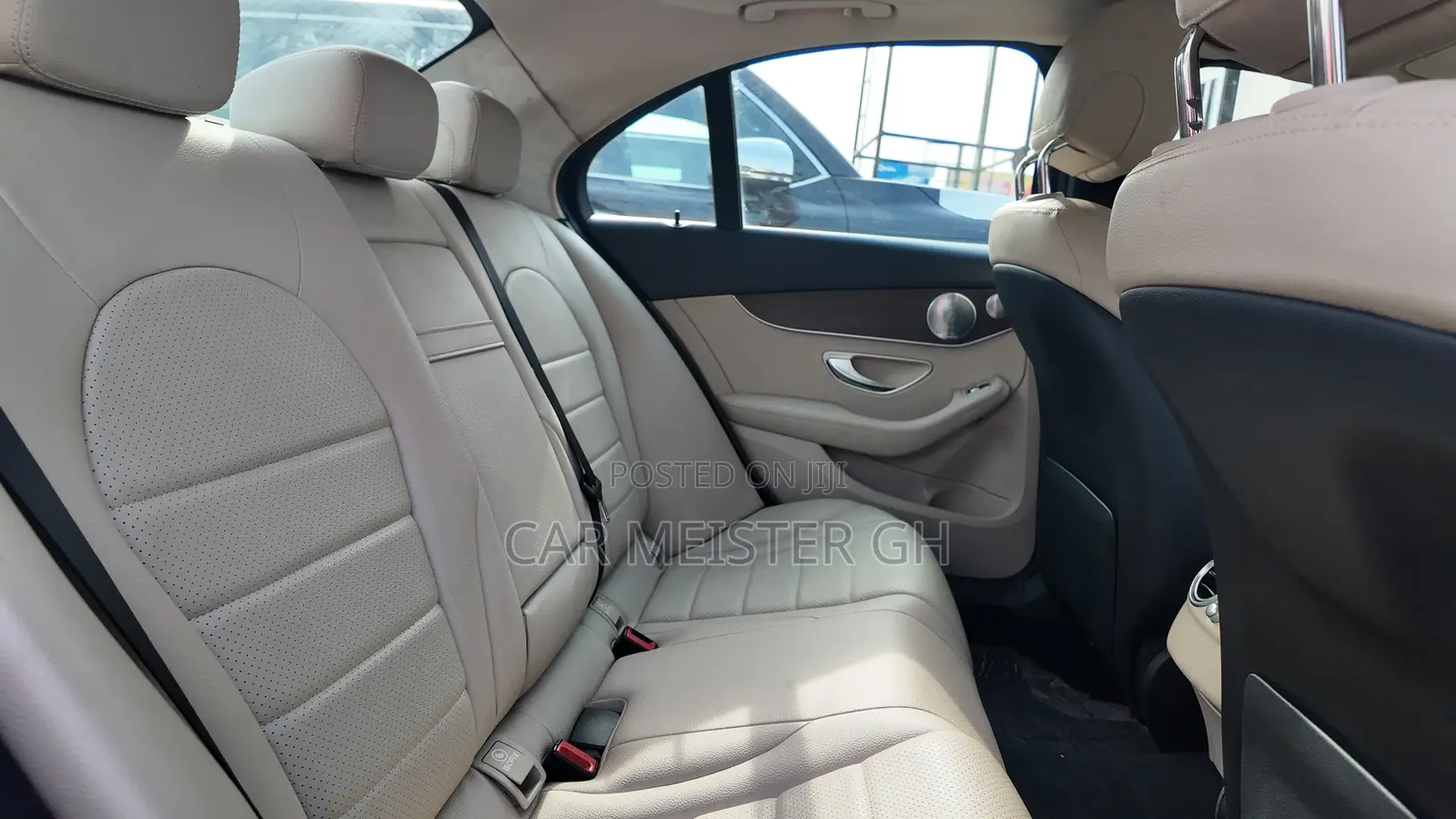 Mercedes-Benz C300 2021 Red