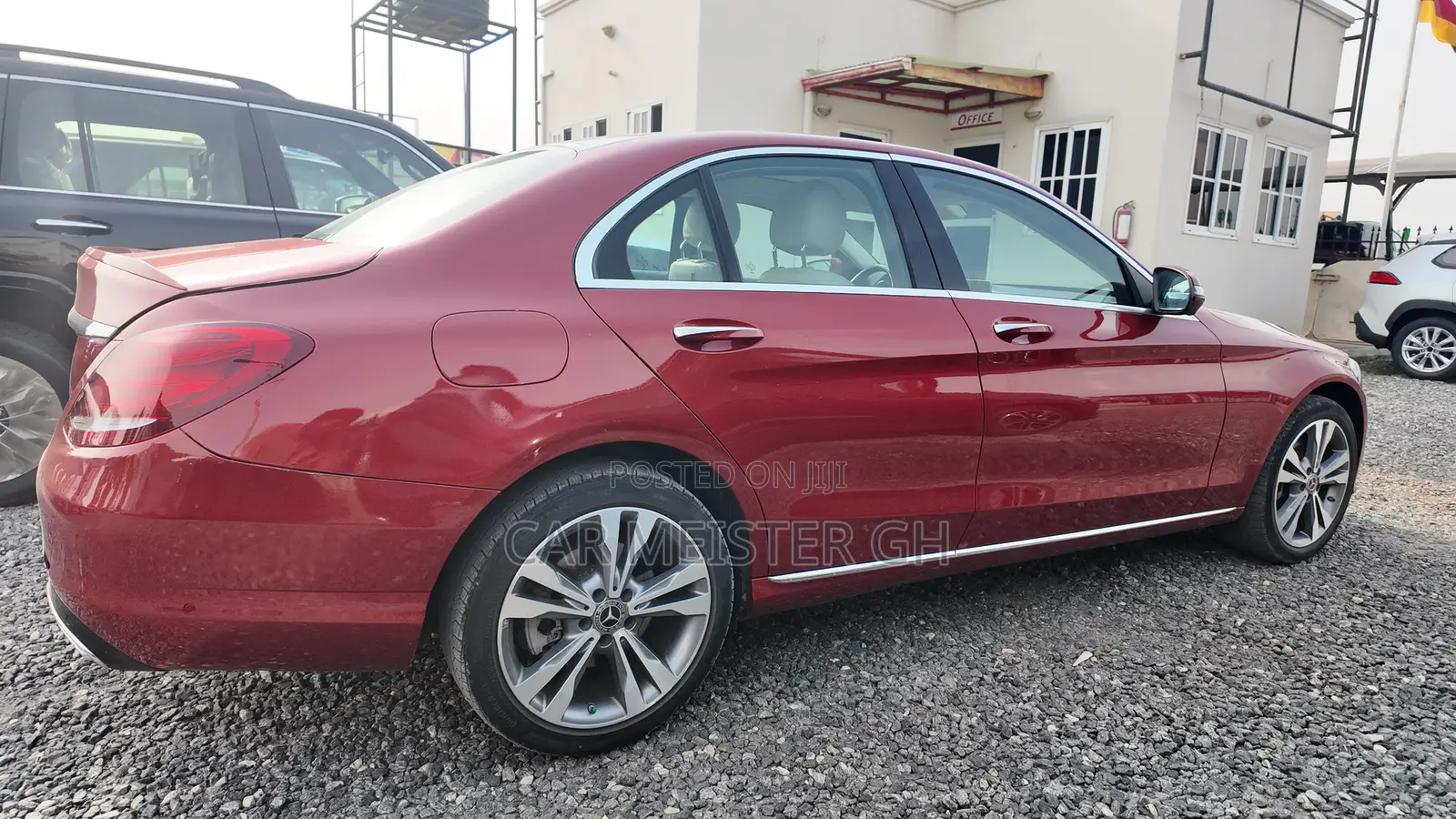 Mercedes-Benz C300 2021 Red