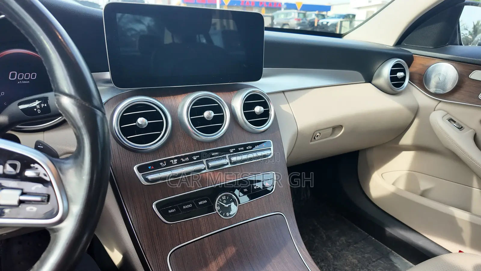 Mercedes-Benz C300 2021 Red