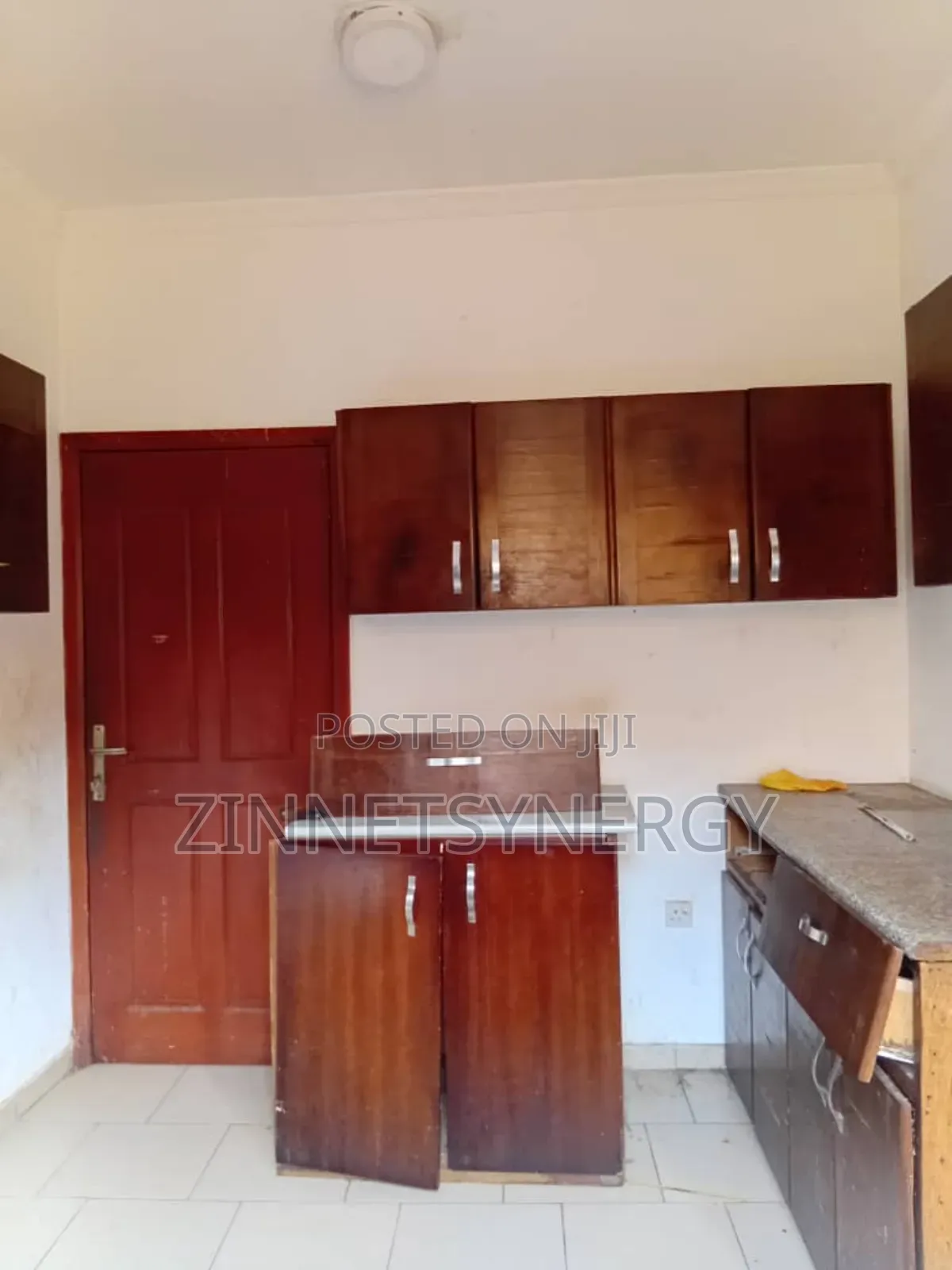 3bdrm House in Devtraco, Tema Metropolitan for rent
