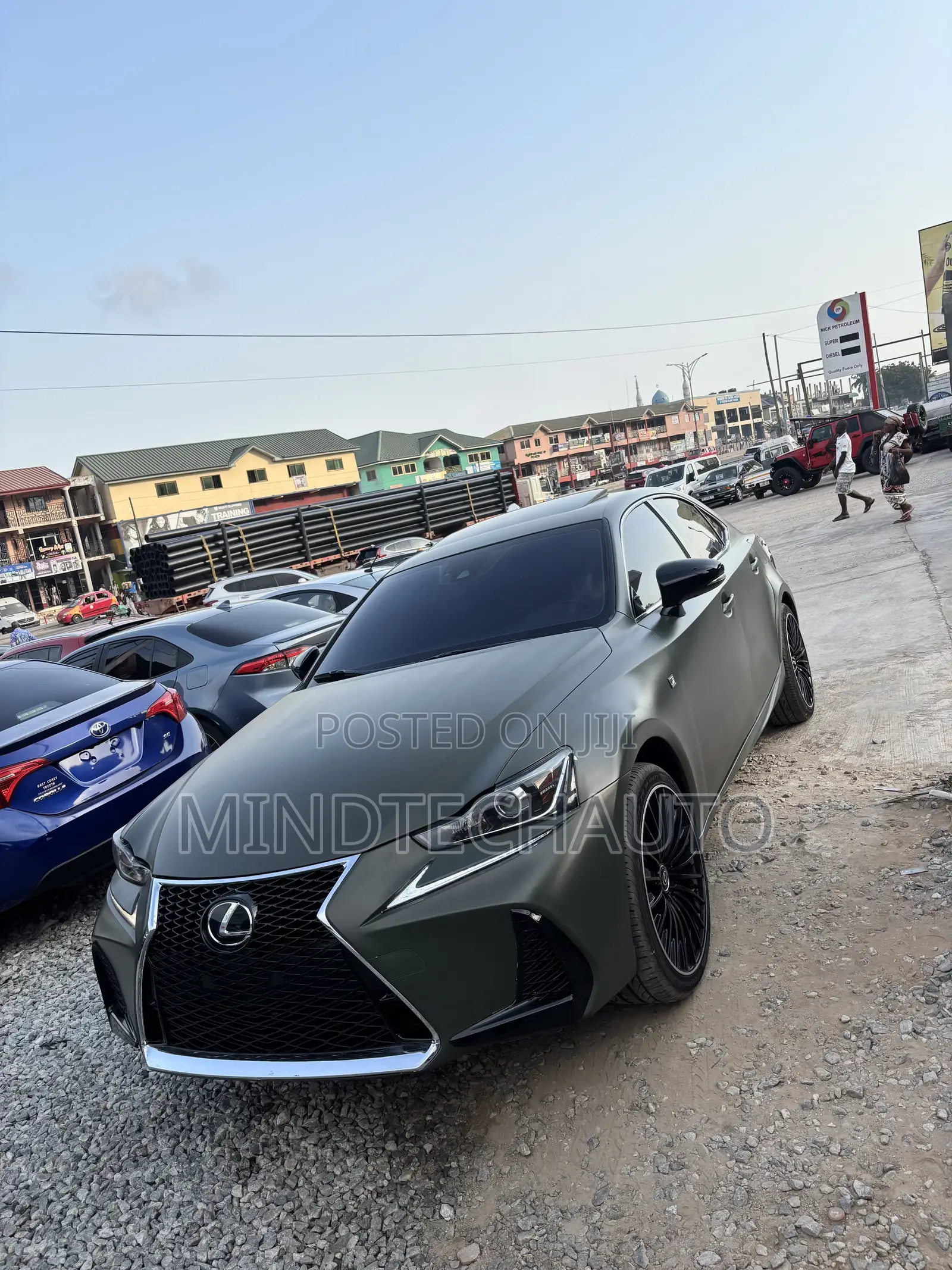 Lexus LS 2017 Green