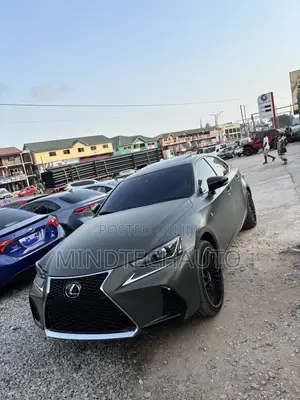 Lexus LS 2017 Green