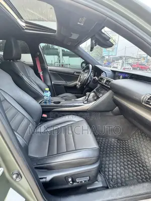 Lexus LS 2017 Green