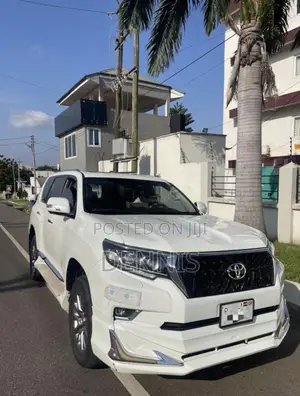 Toyota Land Cruiser Prado 2021 White