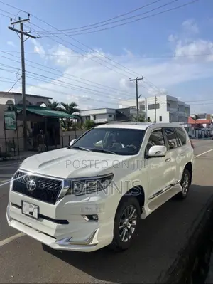 Toyota Land Cruiser Prado 2021 White